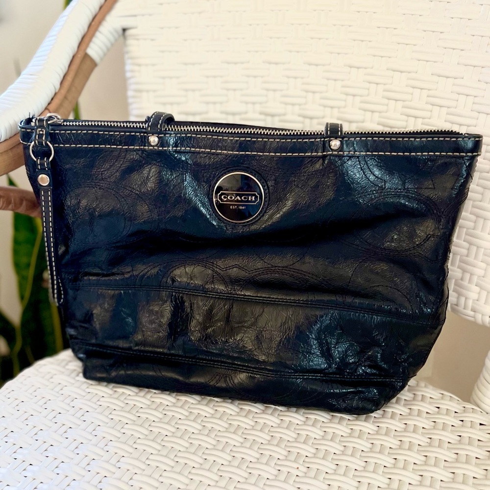Coach 15142 Purse Black Patent Leather Purse Handbag